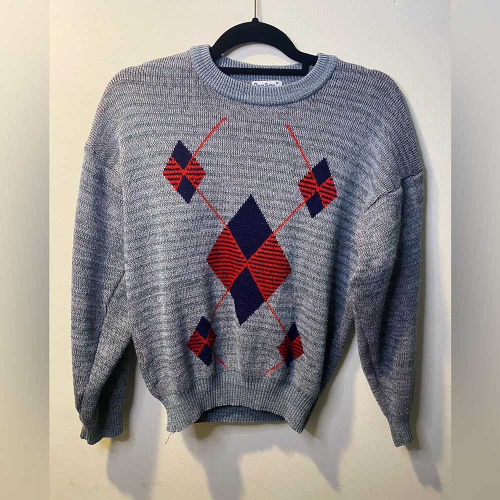 Vintage mens medium Repage grey long sleeve sweater with diamond design